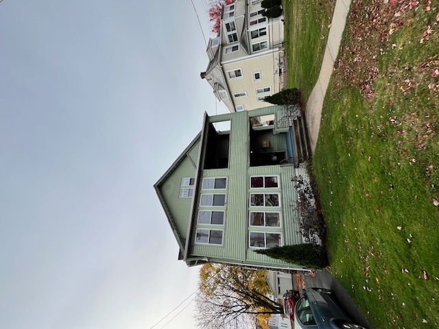 Focused Property Photo