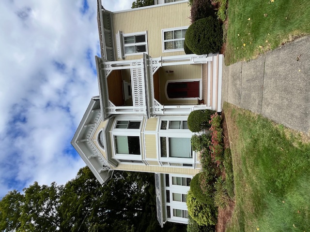 Focused Property Photo