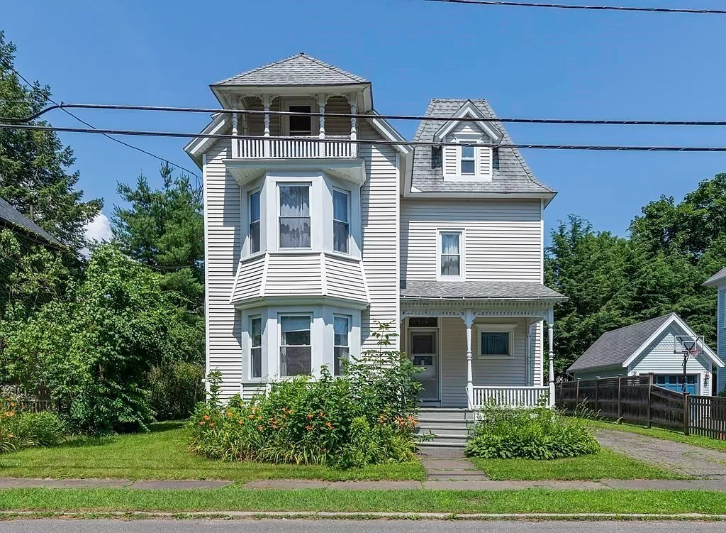 Focused Property Photo