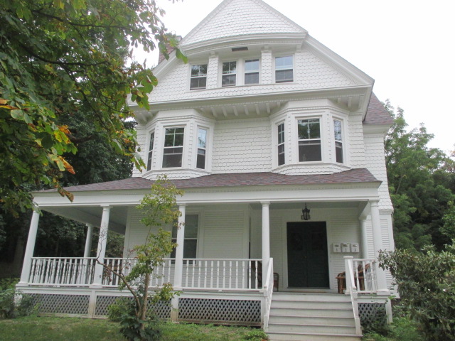 Focused Property Photo