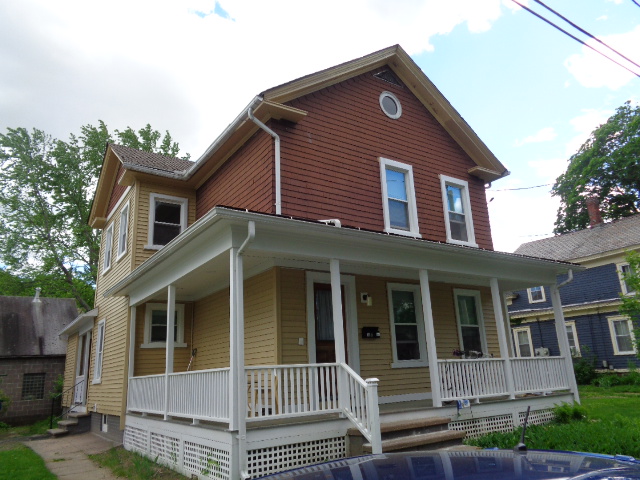 Focused Property Photo