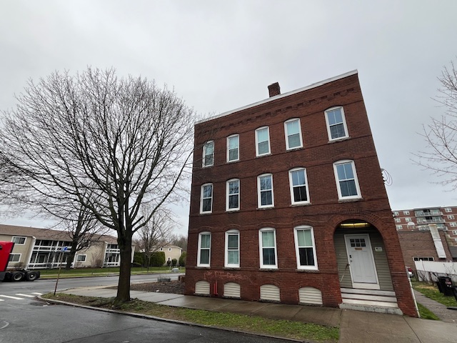 Focused Property Photo