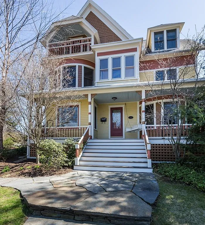 Focused Property Photo