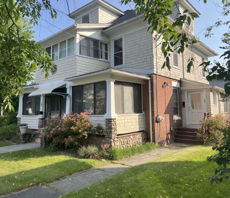 Focused Property Photo