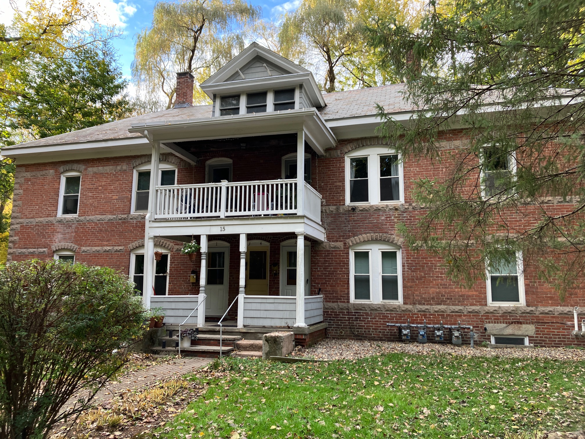Focused Property Photo
